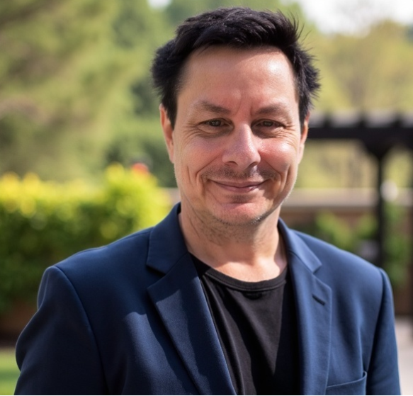 Roger-headshot