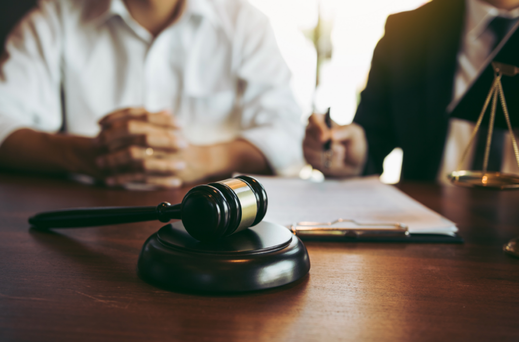 How a Family Divorce Solicitor Can Simplify Your Case