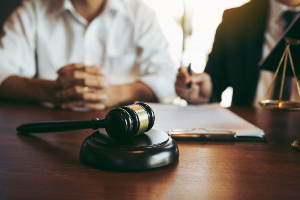 How a Family Divorce Solicitor Can Simplify Your Case